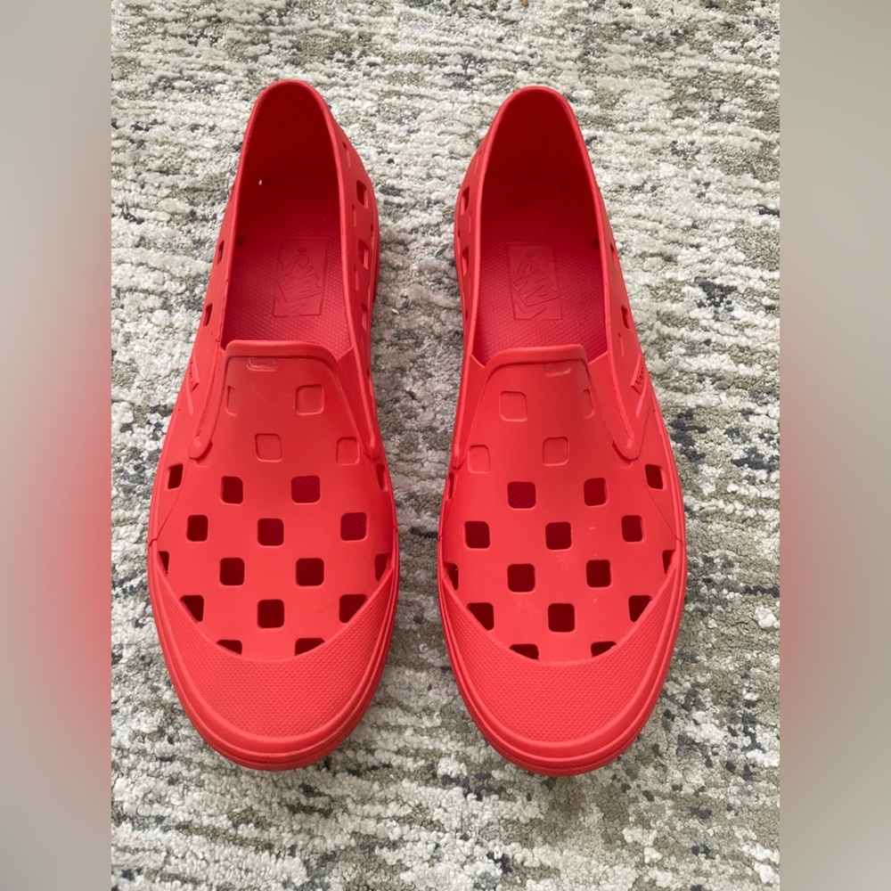 Vans Trek Slip On Shoes Size 10 Mens RED